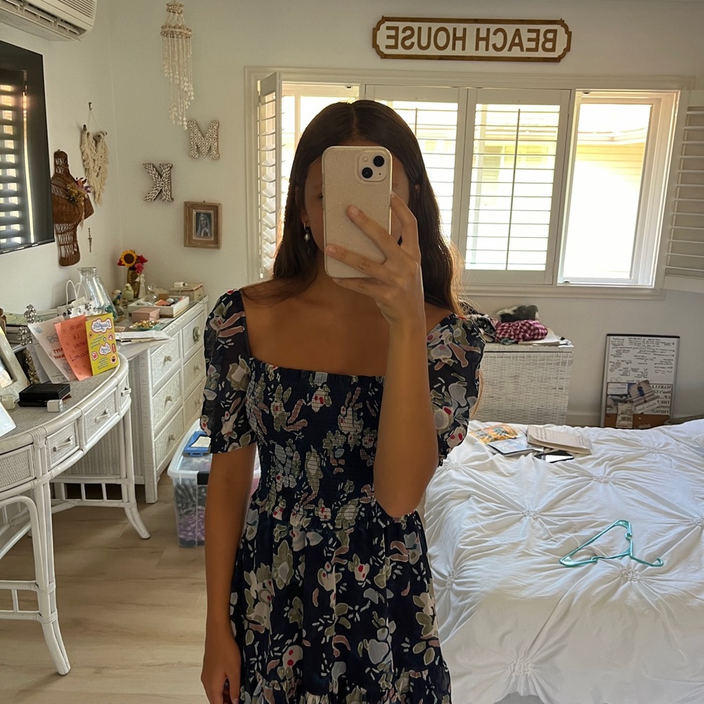 ARITZIA DRESS - Picture 2 of 3